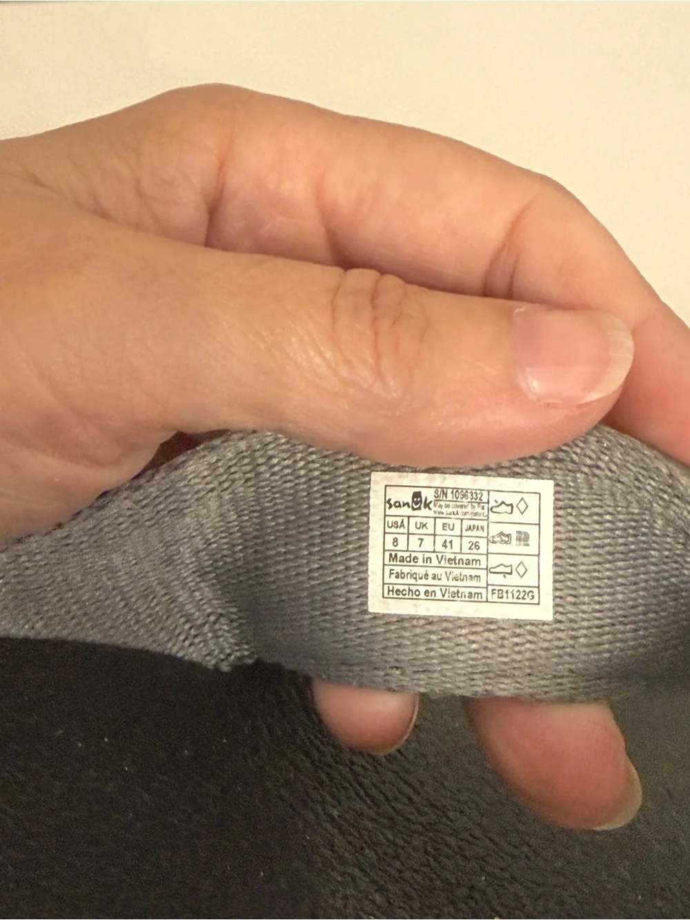 Sanuk Beer Cozy Comfort Flip Flops Gray Black Sandals Men’s Size 8 Beach Casual